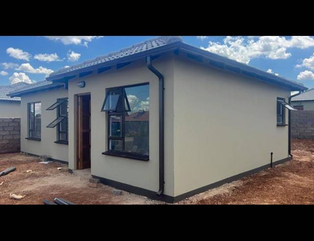 2 BEDROOM HOUSE FOR SALE IN CRYSTAL PARK